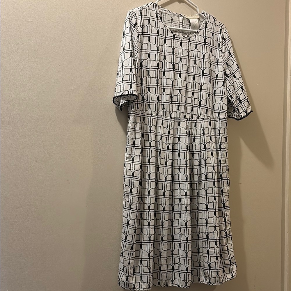 S MaxMara women’s dress Geometric Black and White Dress - short sleeve